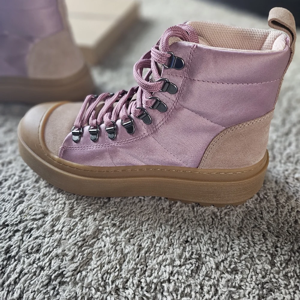 Mauve Hiker Boots - Picture 6 of 11